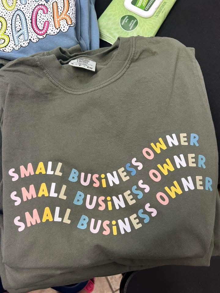 Graphic Tees & Sweatshirts